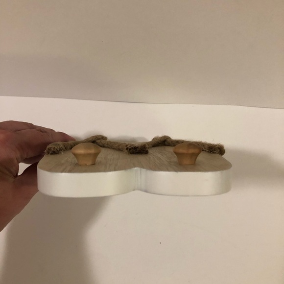 3/$20 Bouclair Wooden Flip Flops Wall Decor NWT - Picture 6 of 10